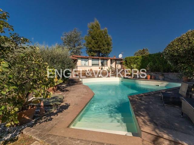 Villa in vendita a Roma RM