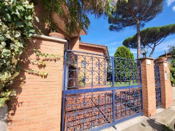Villa in vendita a Roma RM