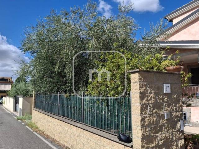 Villa in vendita a Roma RM