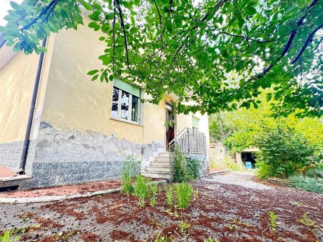 Villa in vendita a Roma RM