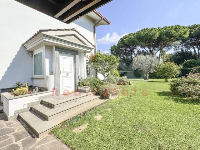 Villa in vendita a Roma RM