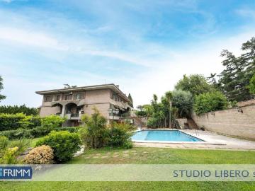 Villa in vendita a Roma RM