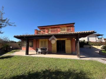 Villa in vendita a Roma RM