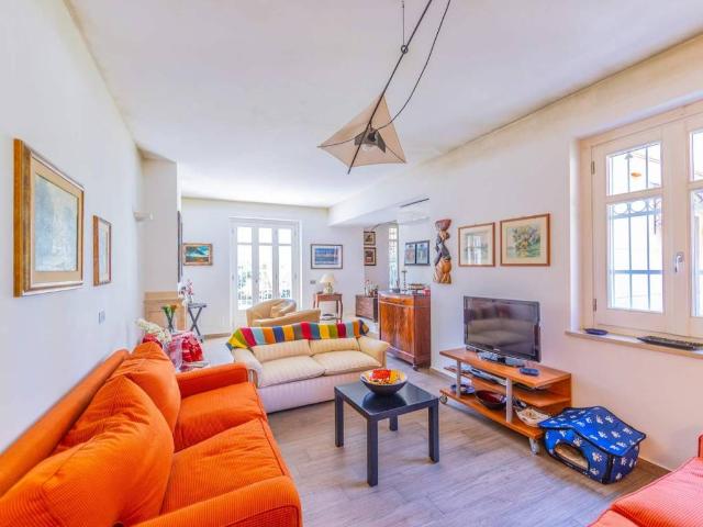 Villa in vendita a Roma RM