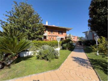 Villa in vendita a Roma RM
