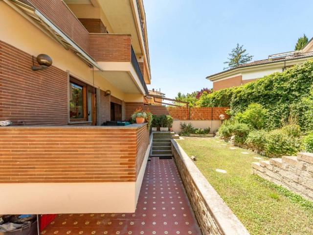 Villa in vendita a Roma RM