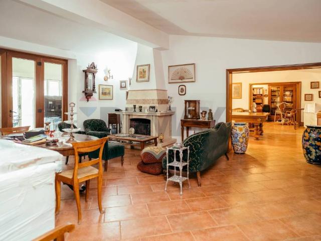 Villa in vendita a Roma RM
