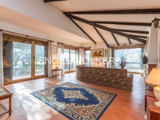 Villa in vendita a Roma RM