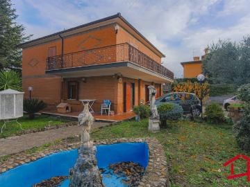 Villa in vendita a Roma RM