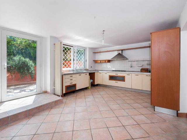 Villa in vendita a Roma RM