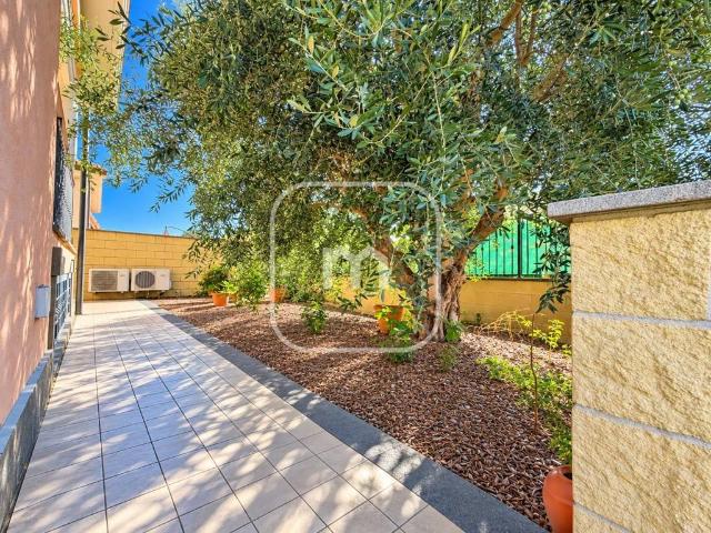 Villa in vendita a Roma RM