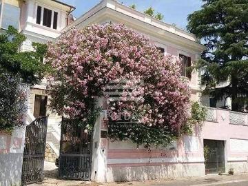 Villa in vendita a Roma RM