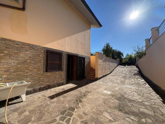 Villa in vendita a Roma RM
