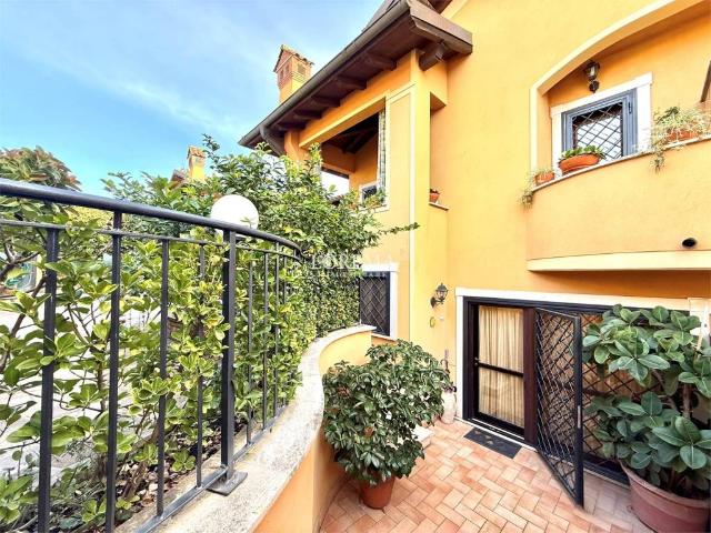Villa in vendita a Roma RM