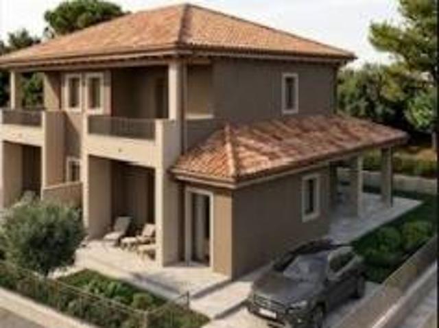 Villa in vendita a Roma RM