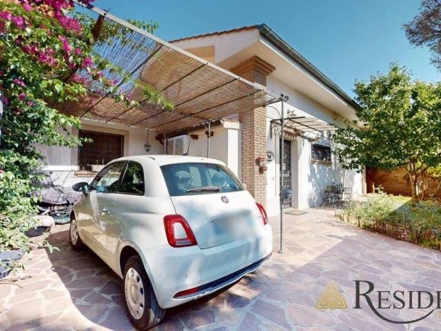 Villa in vendita a Roma RM