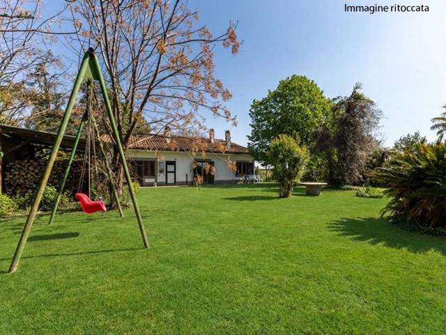Villa in vendita a Roma RM