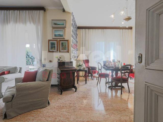 Villa in vendita a Roma RM