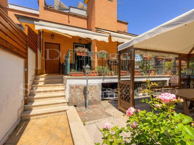 Villa in vendita a Roma RM