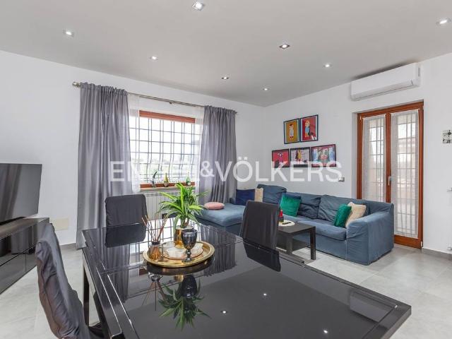Villa in vendita a Roma RM