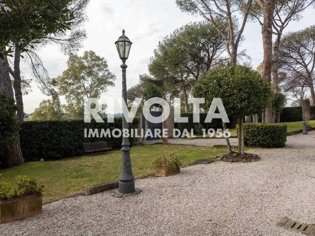Villa in affitto a Roma RM