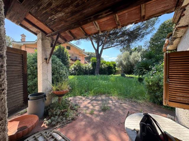 Villa in vendita a Roma RM