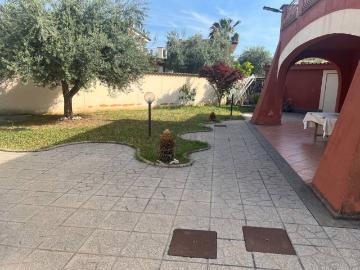 Villa in vendita a Roma RM