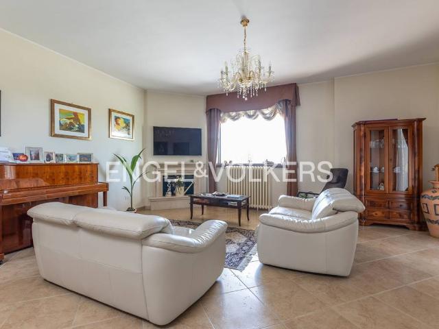 Villa in vendita a Roma RM
