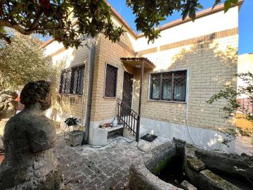 Villa in vendita a Roma RM