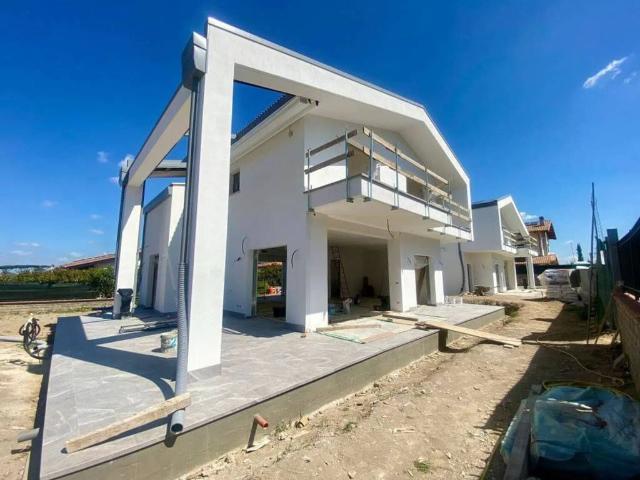 Villa in vendita a Roma RM