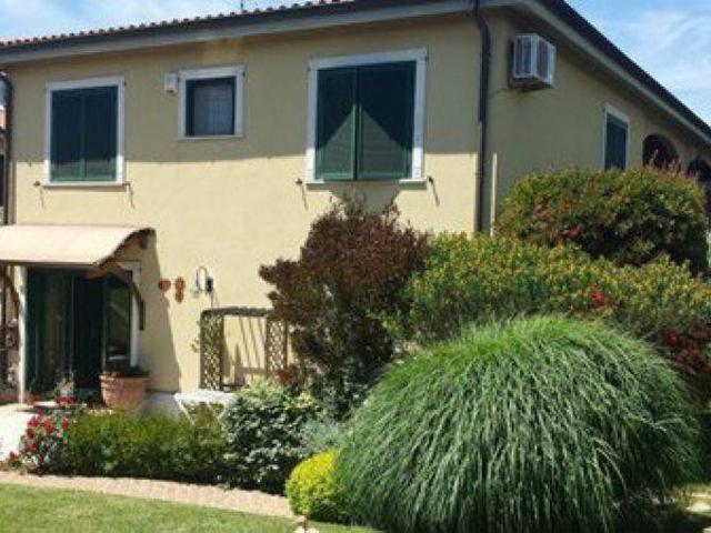 Villa in vendita a Roma RM