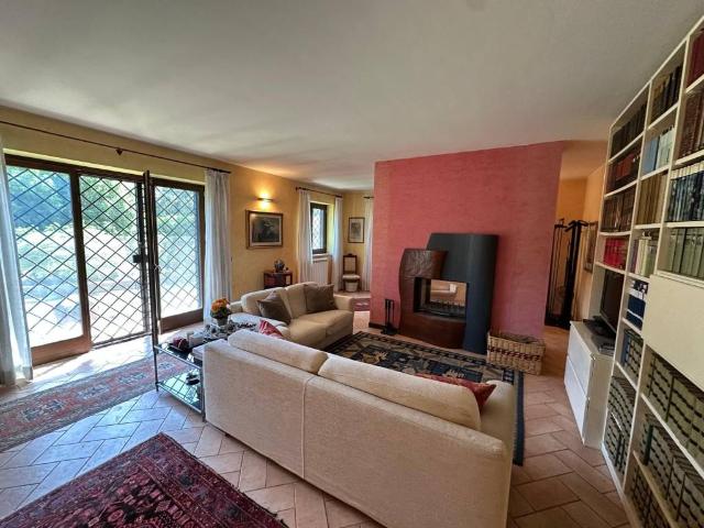 Villa in vendita a Roma RM