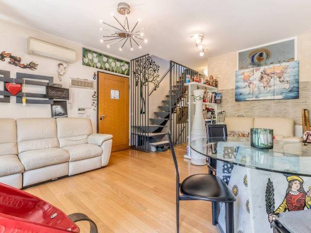 Villa in vendita a Roma RM