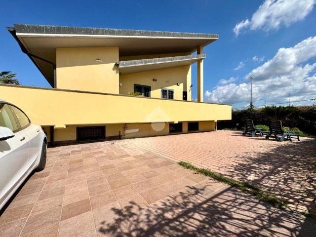 Villa in vendita a Roma RM