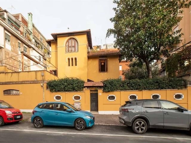 Villa in vendita a Roma RM