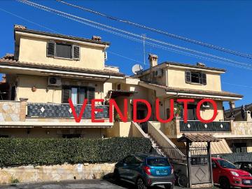 Villa in vendita a Roma RM