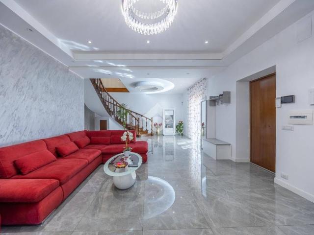 Villa in vendita a Roma RM