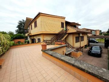 Villa in vendita a Roma RM