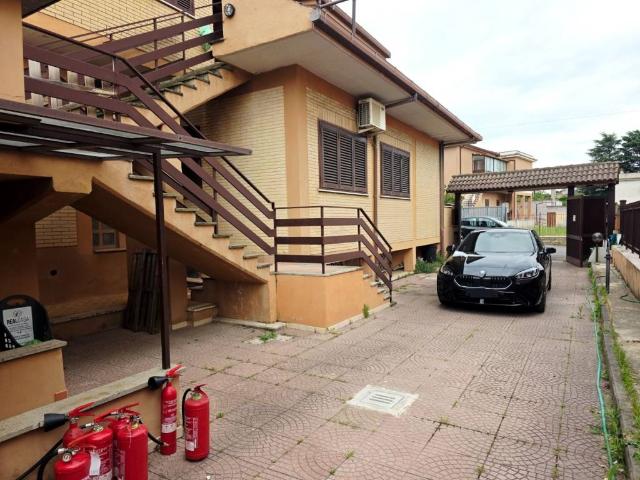 Villa in vendita a Roma RM