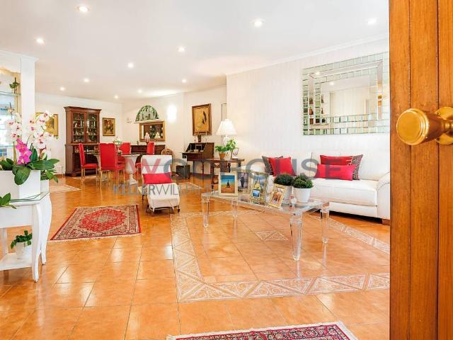 Villa in vendita a Roma RM