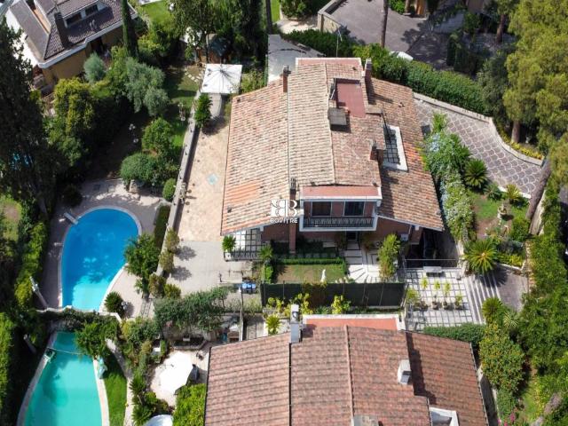 Villa in vendita a Roma RM