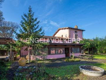 Villa in vendita a Roma RM