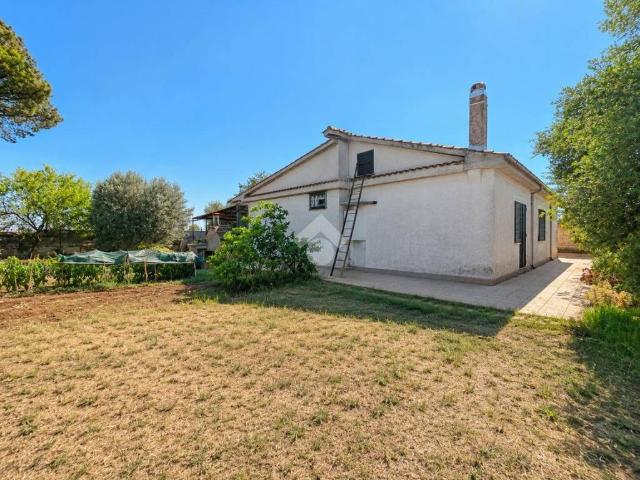 Villa in vendita a Roma RM