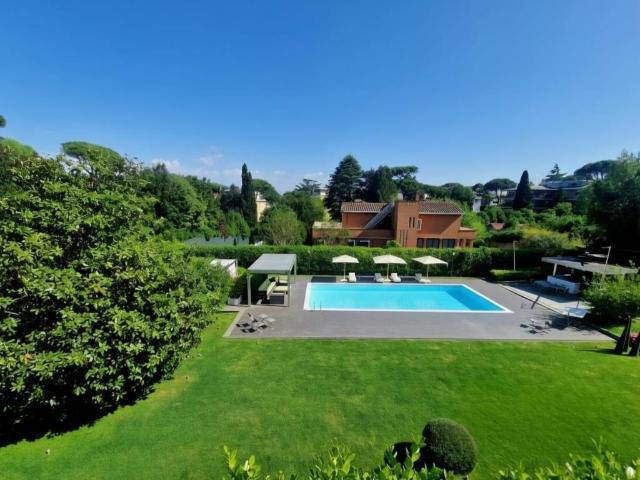 Villa in vendita a Roma RM