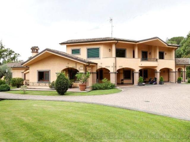 Villa in vendita a Roma RM
