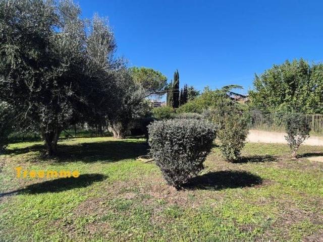 Villa in vendita a Roma RM