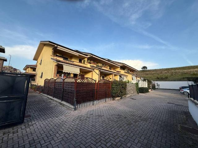 Villa in vendita a Roma RM