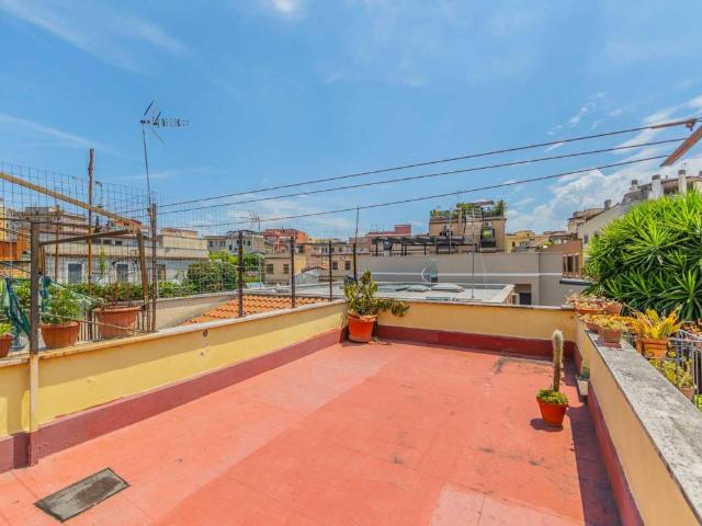 Villa in vendita a Roma RM