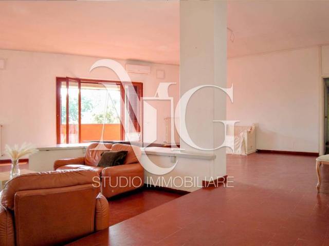 Villa in vendita a Roma RM
