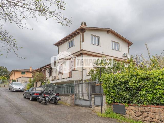 Villa in vendita a Roma RM
